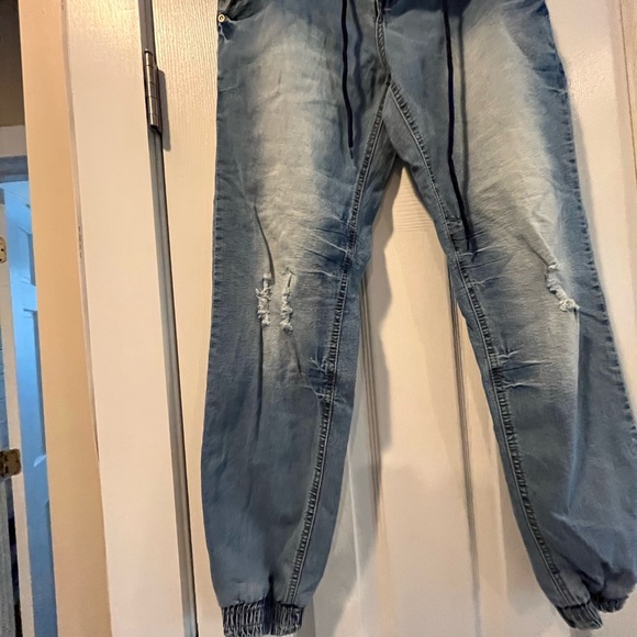 Small jeans - Picture 2 of 5